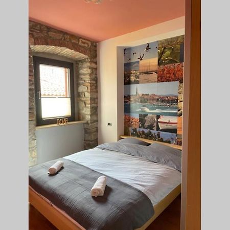 إيزولا Stylish One Bedroom Apartment Near The Riva المظهر الخارجي الصورة